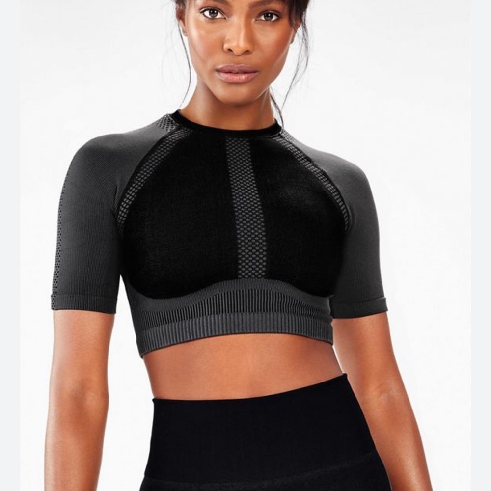 FABLETICS Black Short Sleeve Women's Top